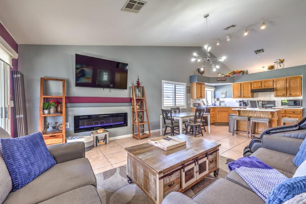 Family Fun For Everyone In Las Vegas- 4 Bedrooms, Billiards, Game Room Henderson Bagian luar foto