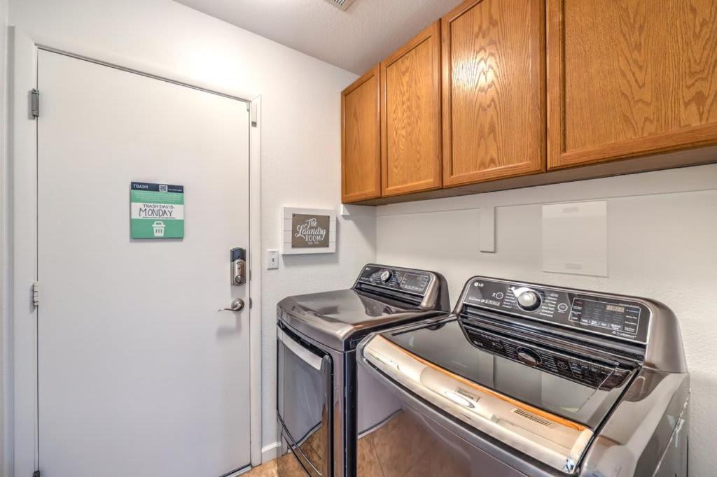 Family Fun For Everyone In Las Vegas- 4 Bedrooms, Billiards, Game Room Henderson Bagian luar foto
