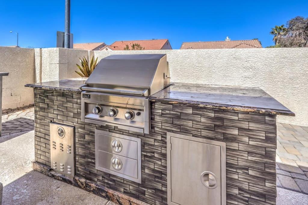 Family Fun For Everyone In Las Vegas- 4 Bedrooms, Billiards, Game Room Henderson Bagian luar foto