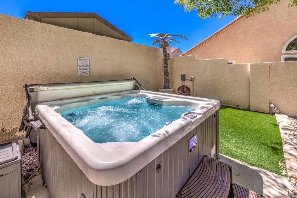 Family Fun For Everyone In Las Vegas- 4 Bedrooms, Billiards, Game Room Henderson Bagian luar foto